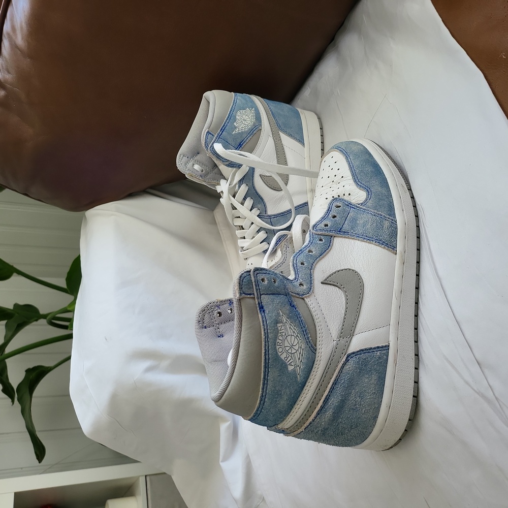 Air Jordan 1 Retro High Hyper Royal Smoke Grey Size 8